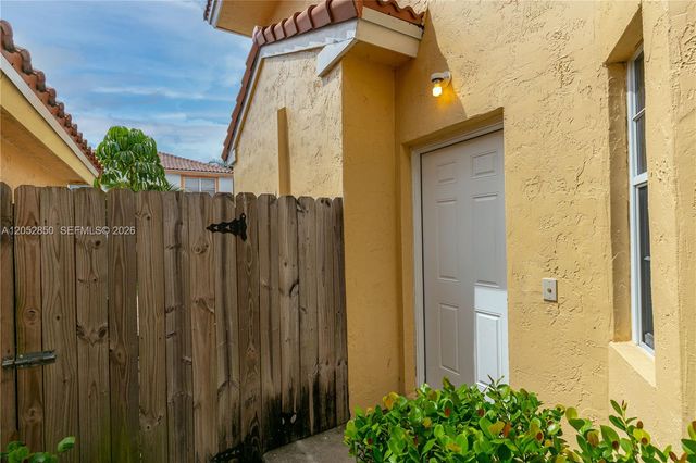 2592 W Saratoga Drive, Cooper City, FL 33026