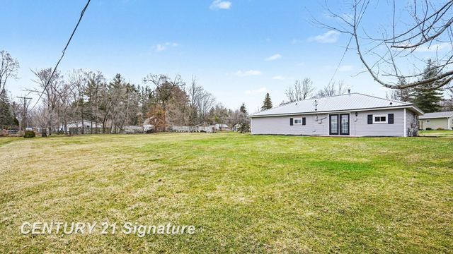 474 W Taylor Drive, Sanford, MI 48657