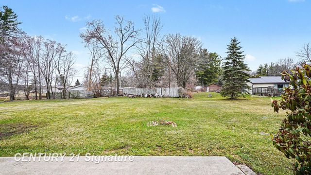 474 W Taylor Drive, Sanford, MI 48657