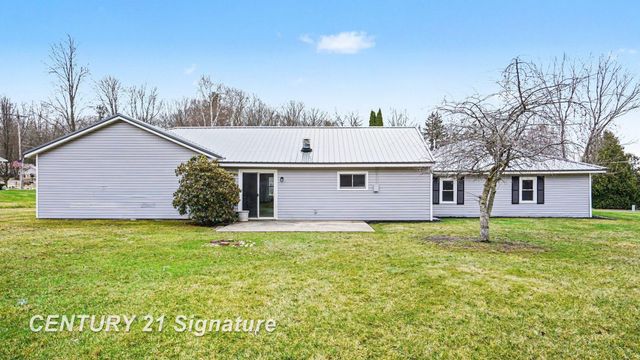 474 W Taylor Drive, Sanford, MI 48657