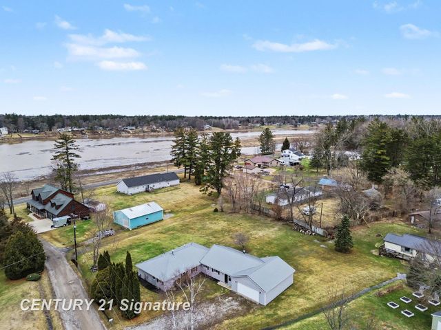 474 W Taylor Drive, Sanford, MI 48657