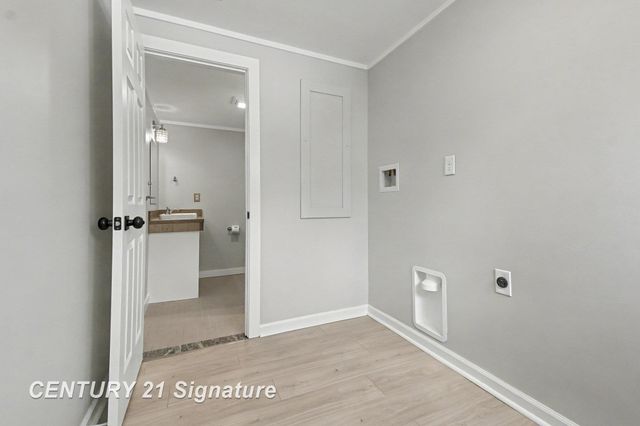 474 W Taylor Drive, Sanford, MI 48657