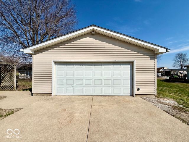 3880 N Bowling Green Poland Road, Poland, IN 47868