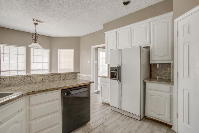 9017 Rodeo Drive, Irving, TX 75063