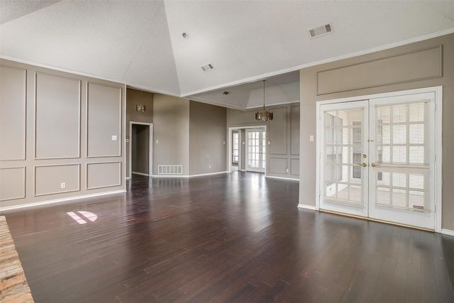 9017 Rodeo Drive, Irving, TX 75063