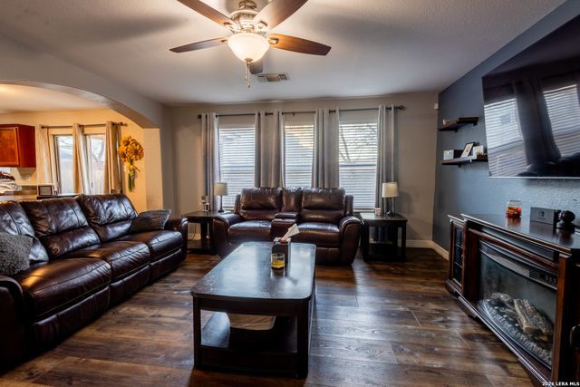 6119 Spotters Ridge, San Antonio, TX 78233