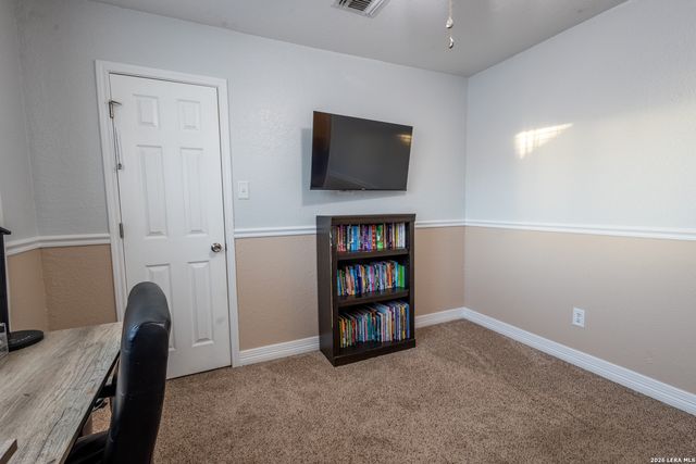 6119 Spotters Ridge, San Antonio, TX 78233