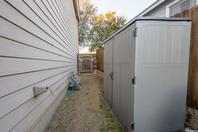 6119 Spotters Ridge, San Antonio, TX 78233