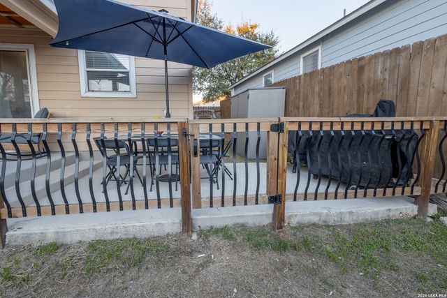 6119 Spotters Ridge, San Antonio, TX 78233