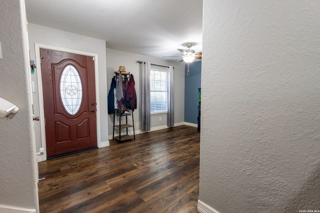 6119 Spotters Ridge, San Antonio, TX 78233