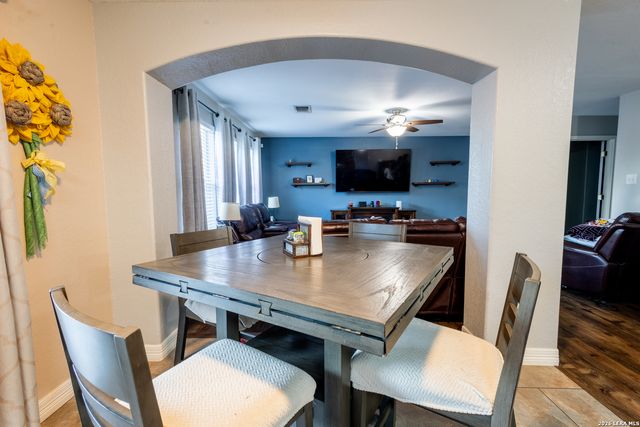 6119 Spotters Ridge, San Antonio, TX 78233