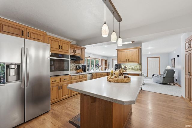 4123 W 100 Road, Huntington, IN 46750
