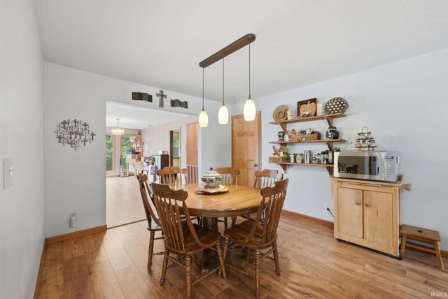 4123 W 100 Road, Huntington, IN 46750