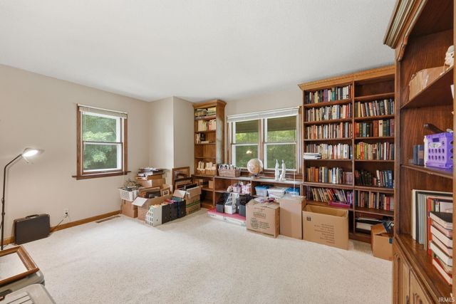 4123 W 100 Road, Huntington, IN 46750
