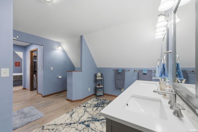 4123 W 100 Road, Huntington, IN 46750