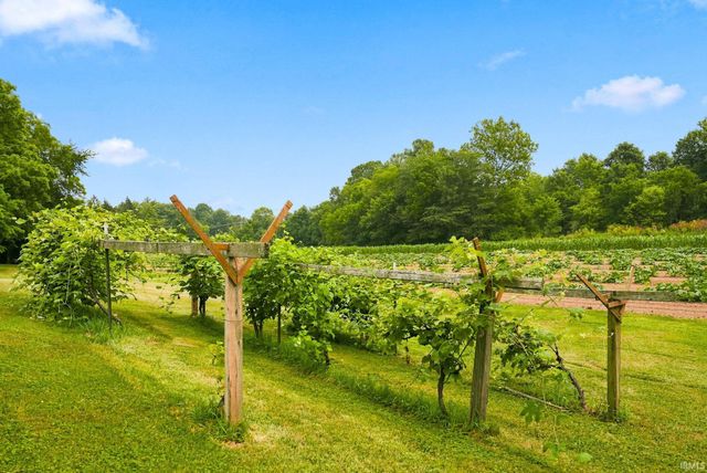 4123 W 100 Road, Huntington, IN 46750