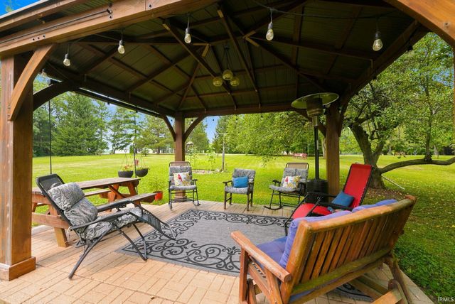 4123 W 100 Road, Huntington, IN 46750