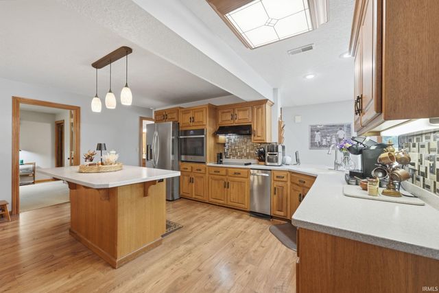 4123 W 100 Road, Huntington, IN 46750