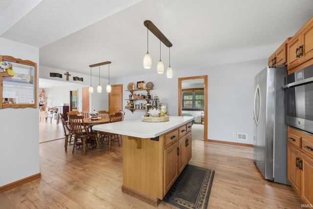 4123 W 100 Road, Huntington, IN 46750