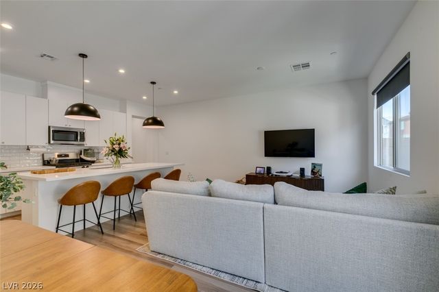 2666 Chance Canyon Street, Henderson, NV 89044