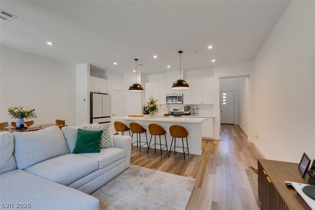 2666 Chance Canyon Street, Henderson, NV 89044