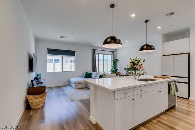 2666 Chance Canyon Street, Henderson, NV 89044