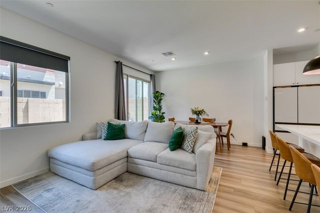 2666 Chance Canyon Street, Henderson, NV 89044