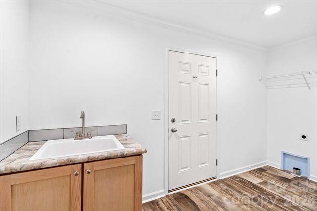 6028 Bridges Street, Catawba, NC 28609