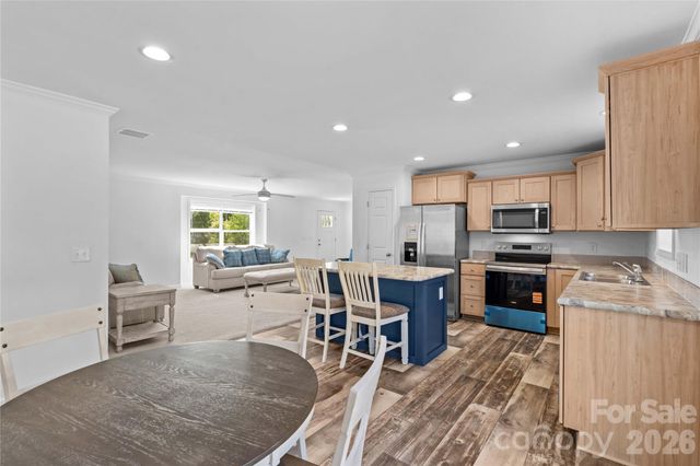 6028 Bridges Street, Catawba, NC 28609