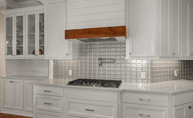 15671 Stallion Lake Blvd, Lindale, TX 75771