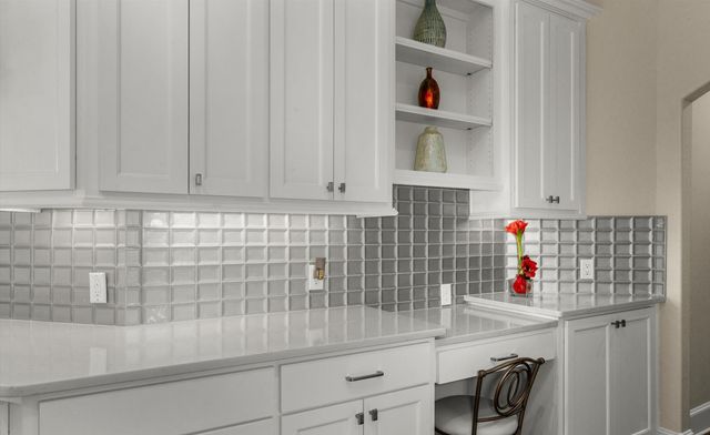 15671 Stallion Lake Blvd, Lindale, TX 75771