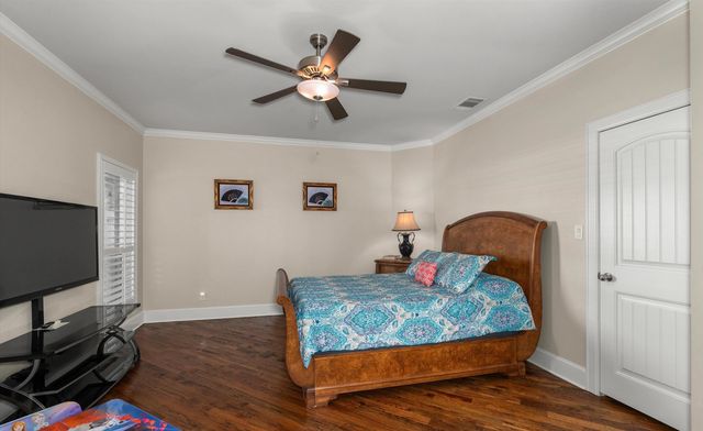 15671 Stallion Lake Blvd, Lindale, TX 75771