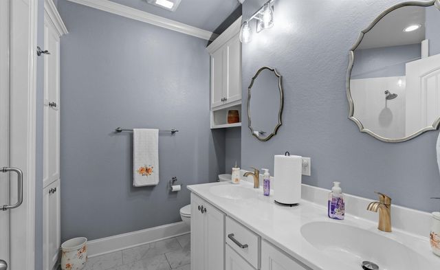 15671 Stallion Lake Blvd, Lindale, TX 75771