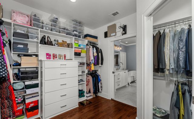 15671 Stallion Lake Blvd, Lindale, TX 75771