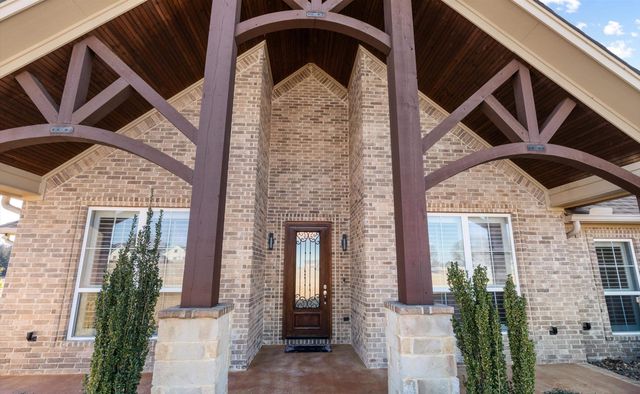 15671 Stallion Lake Blvd, Lindale, TX 75771