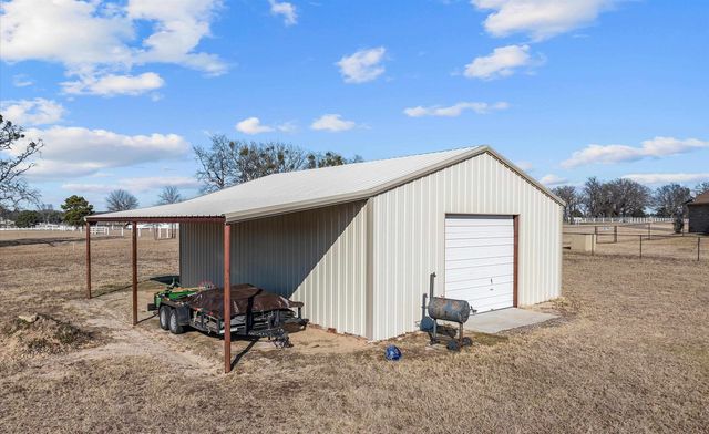 15671 Stallion Lake Blvd, Lindale, TX 75771