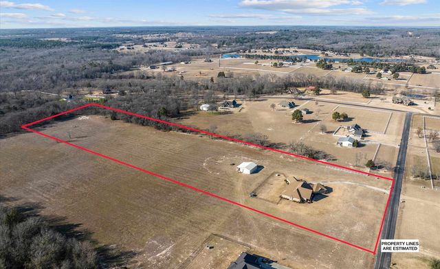 15671 Stallion Lake Blvd, Lindale, TX 75771