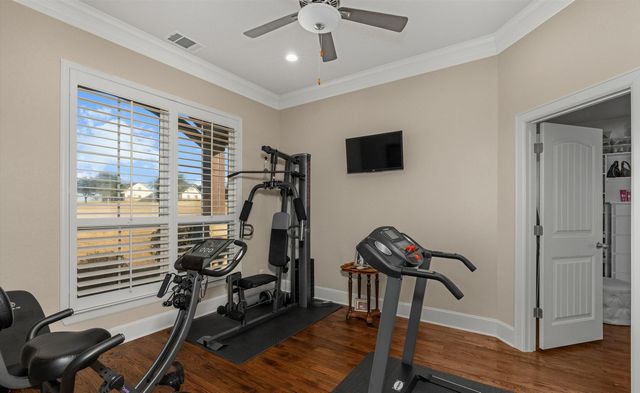 15671 Stallion Lake Blvd, Lindale, TX 75771