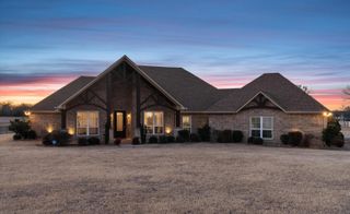 15671 Stallion Lake Blvd, Lindale, TX 75771