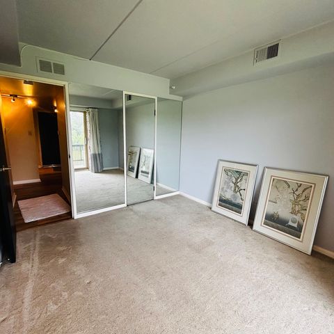 505 Redondo Drive 205, Downers Grove, IL 60516