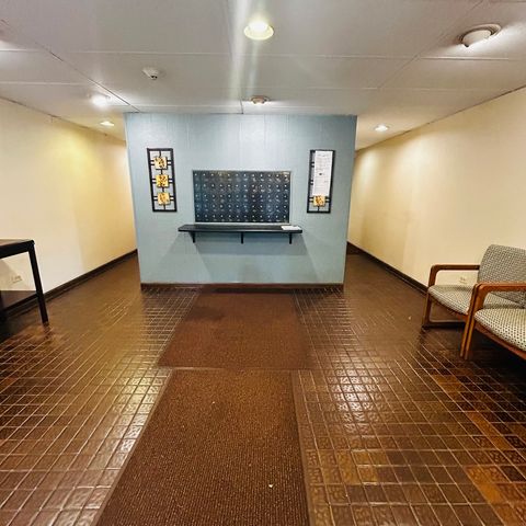 505 Redondo Drive 205, Downers Grove, IL 60516