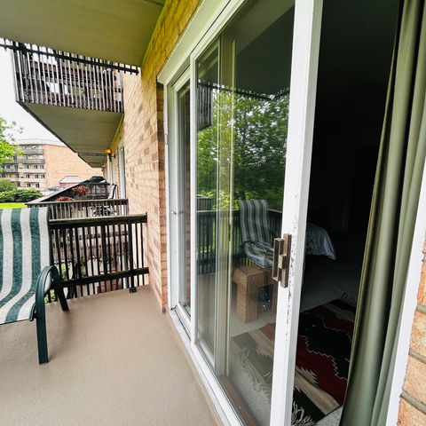 505 Redondo Drive 205, Downers Grove, IL 60516