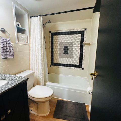505 Redondo Drive 205, Downers Grove, IL 60516