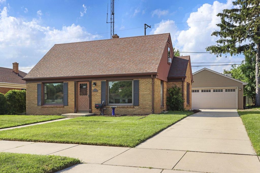 830 Lombard AVENUE, Racine, WI 53402
