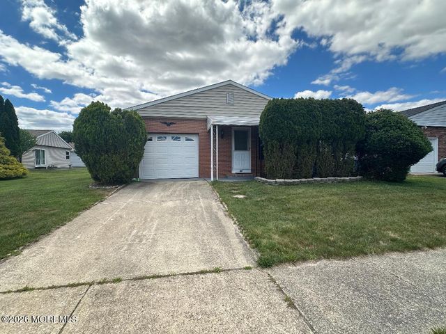 57 Encinitas Drive, Toms River, NJ 08757