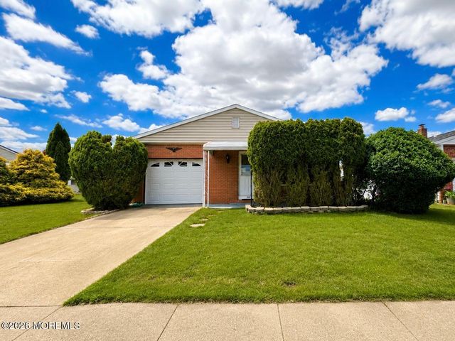 57 Encinitas Drive, Toms River, NJ 08757