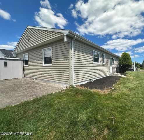 57 Encinitas Drive, Toms River, NJ 08757