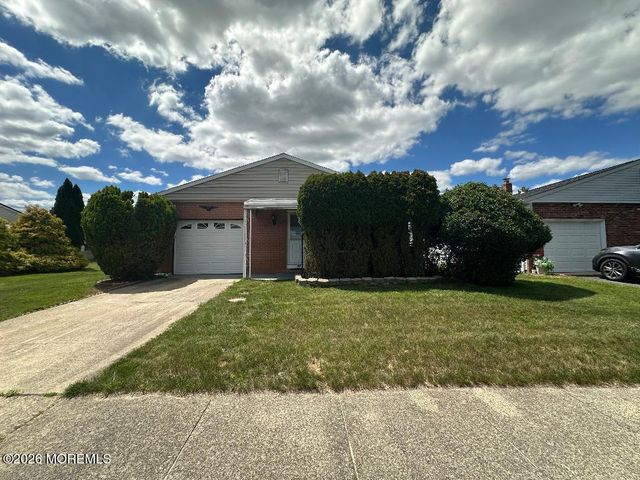 57 Encinitas Drive, Toms River, NJ 08757