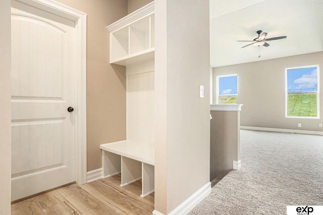 7926 N 94 Street, Omaha, NE 68122