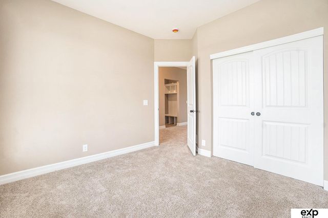 7926 N 94 Street, Omaha, NE 68122